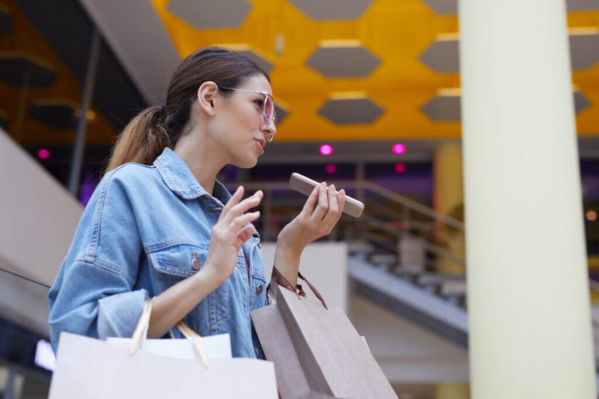 Um mit Voice Commerce die Kundschaft zu überzeugen bedarf es an Vertrauen und einer leichten Bedienung.