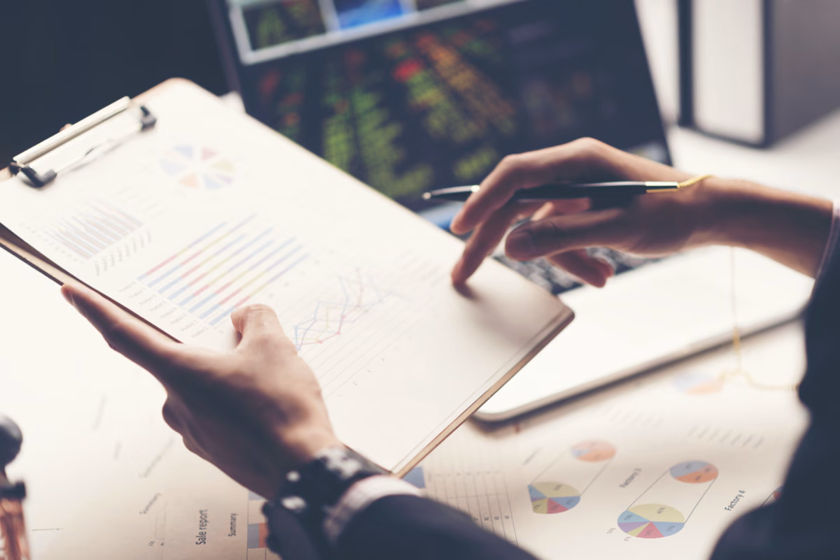 Banner zur Übersicht der Tools für UX- und UI-Analyse.